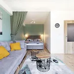 Aparthotel Klinovec Views 4*