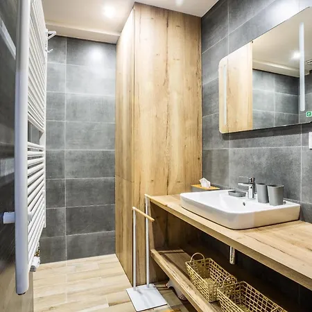 Klinovec Views Aparthotel 4*