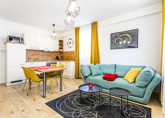 アパートホテル Klinovec Views Loučná pod Klínovcem